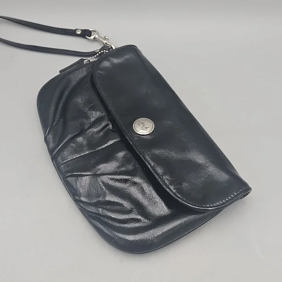 Coach Large Glossy Shiny Black Leather Wristlet Clutch - Picture 5 of 12